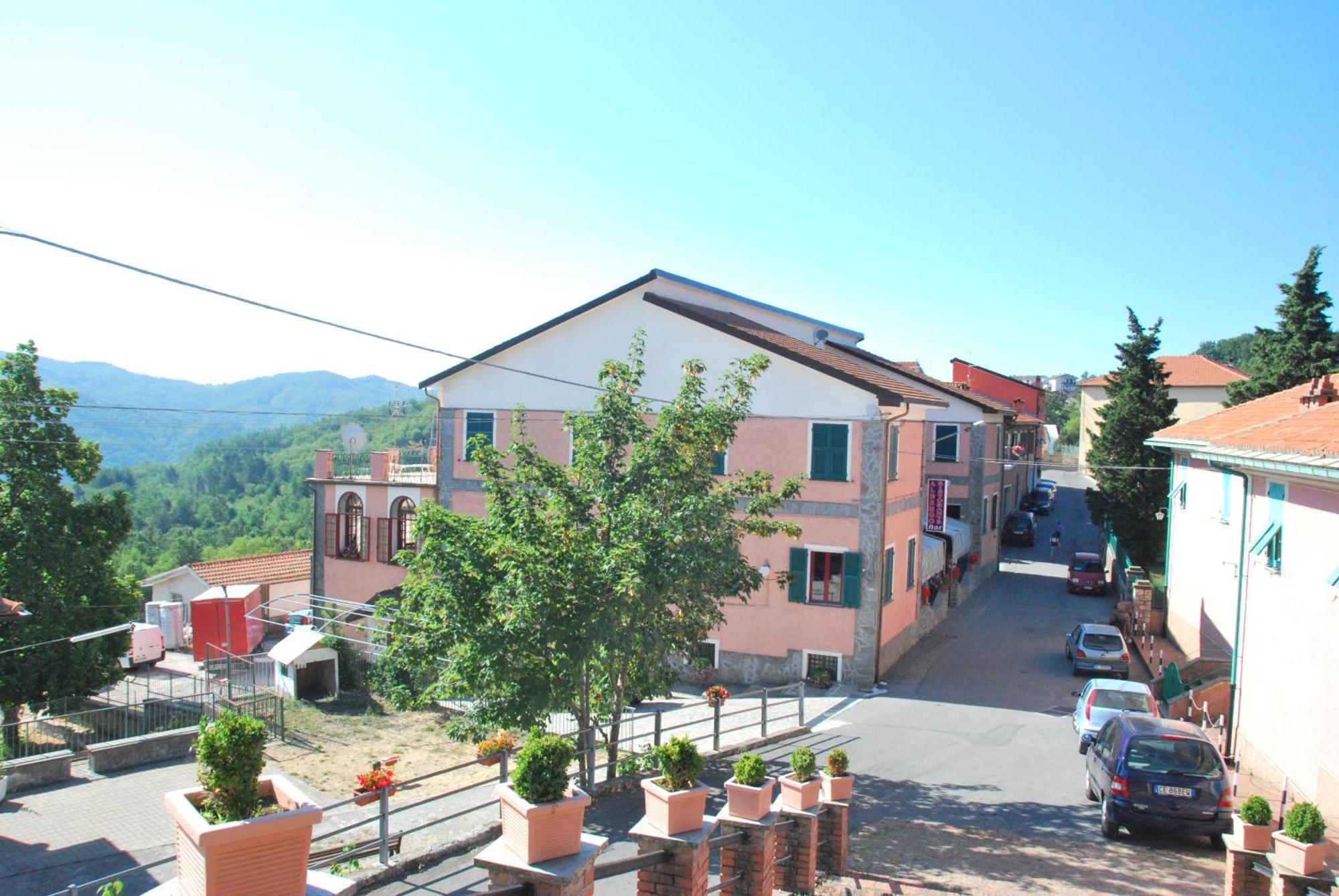 Albergo La Veranda Tavarone Exterior photo