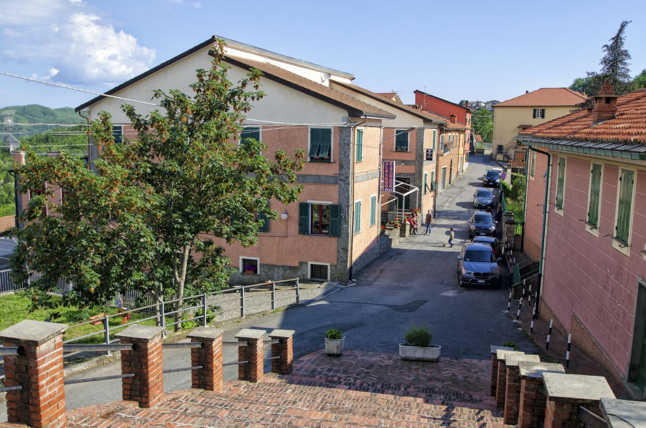 Albergo La Veranda Tavarone Exterior photo